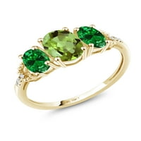 Gem Stone King 10K Жълто злато 3-каменна диамантен годежен пръстен 1. CT Овален зелено перидот Зелено симулиран Изумруд